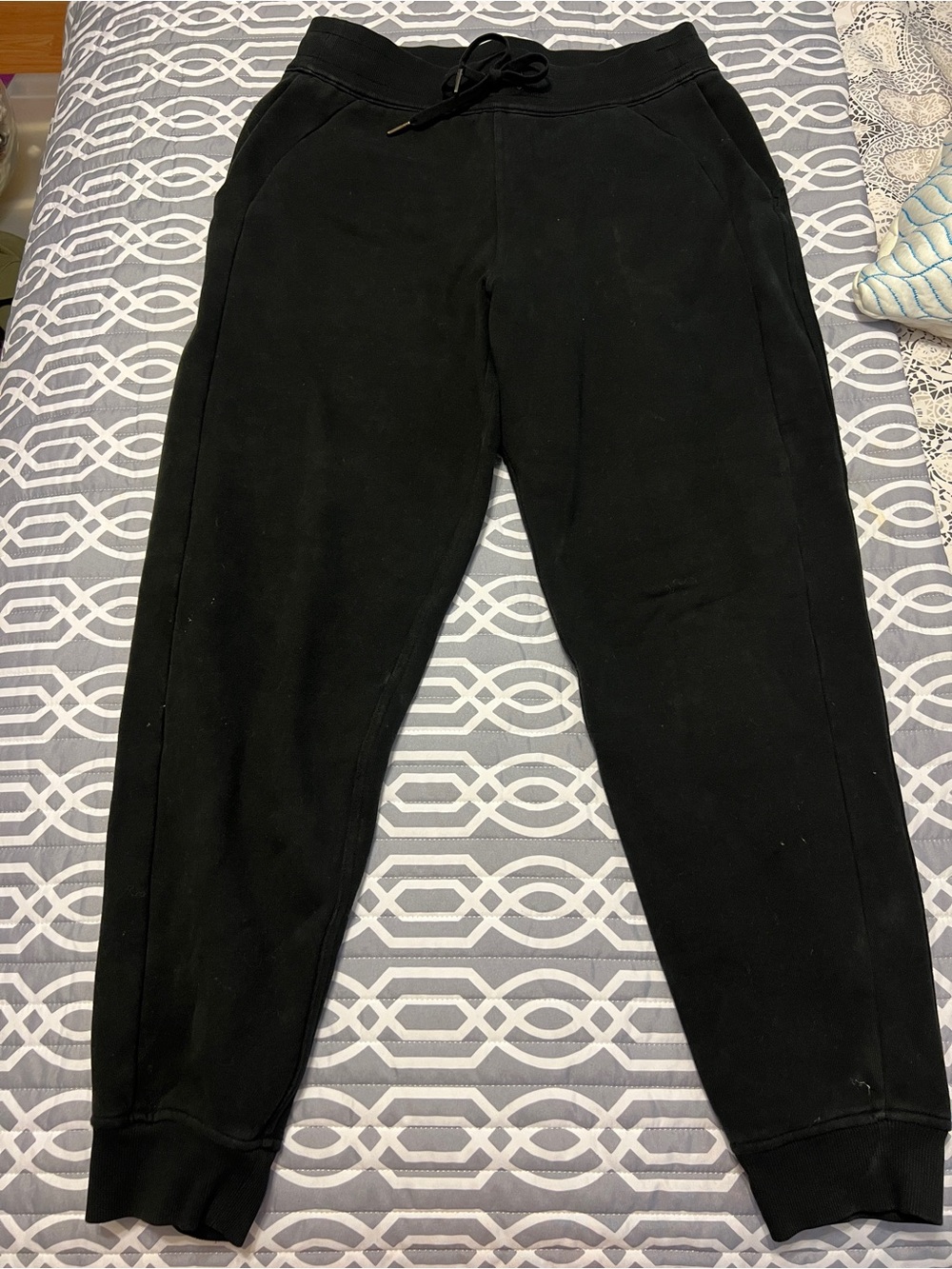 Lululemon Scuba Joggers 28 inch inseam